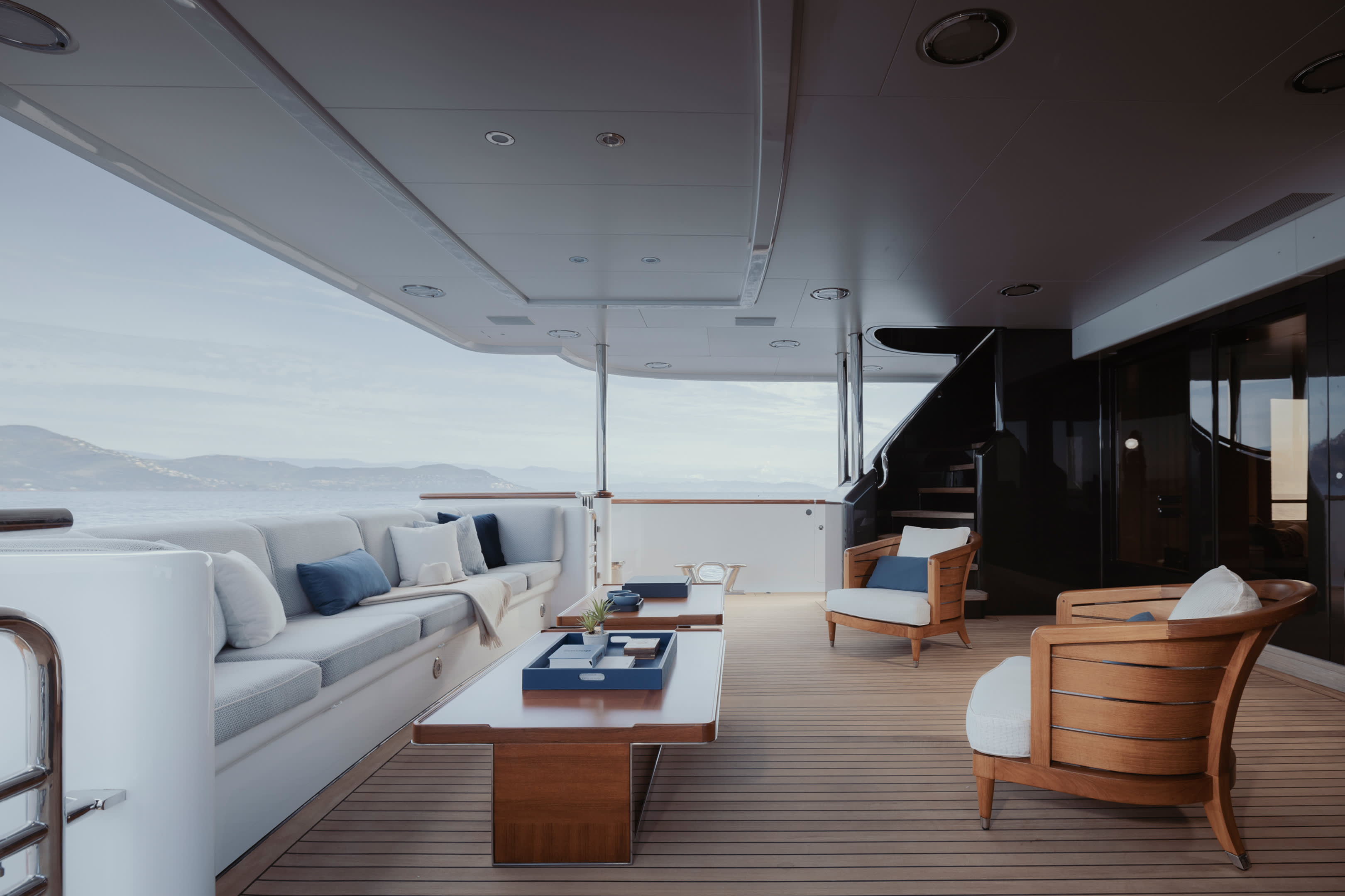 Vast Deck Spaces